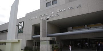 Piden a directivos del IMSS dar mantenimiento a hospitales y clínicas