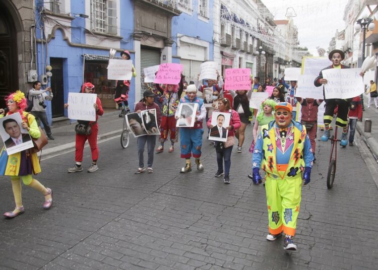 ERP pide a payasos trabajar de manera ordenada