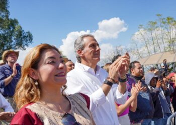 Pepe Chedraui acompaña a Sheinbaum en gira por Atlixco