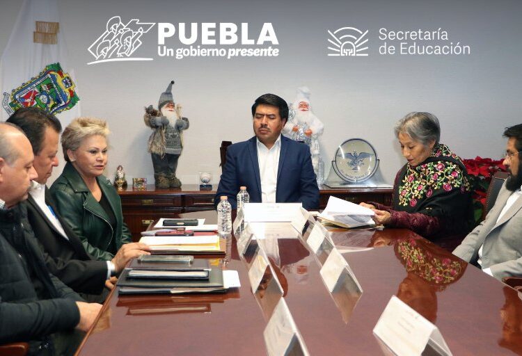 Beneficia SEP a 63 alumnos de bachillerato con Clave de Centro de Trabajo