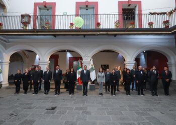 Sergio Salomón encabeza ceremonia para exgobernadores Martha Erika y Rafael