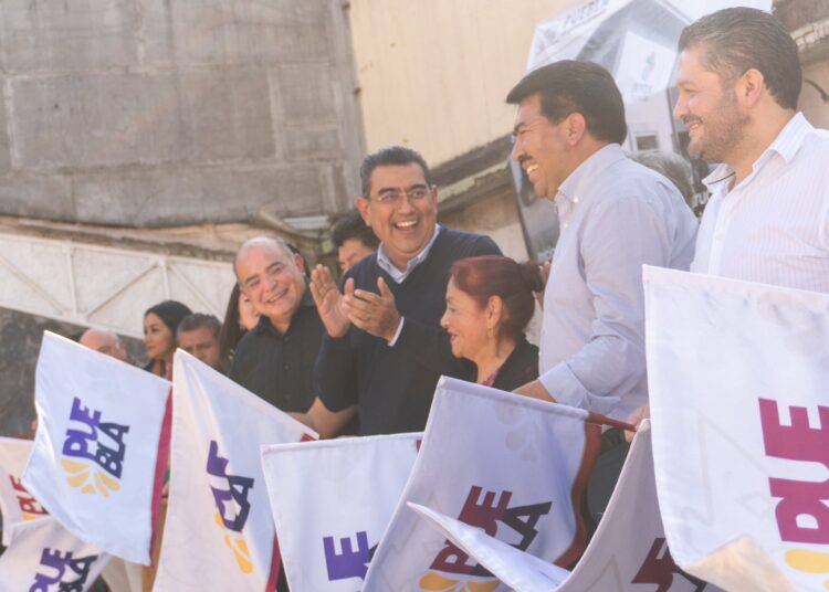 Sergio Salomón Céspedes encabeza trabajos de reconstrucción de mercado en Zacatlán