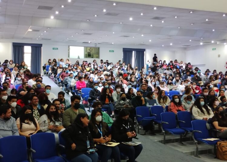 Capacita Pueblos Indígenas a médicos pasantes