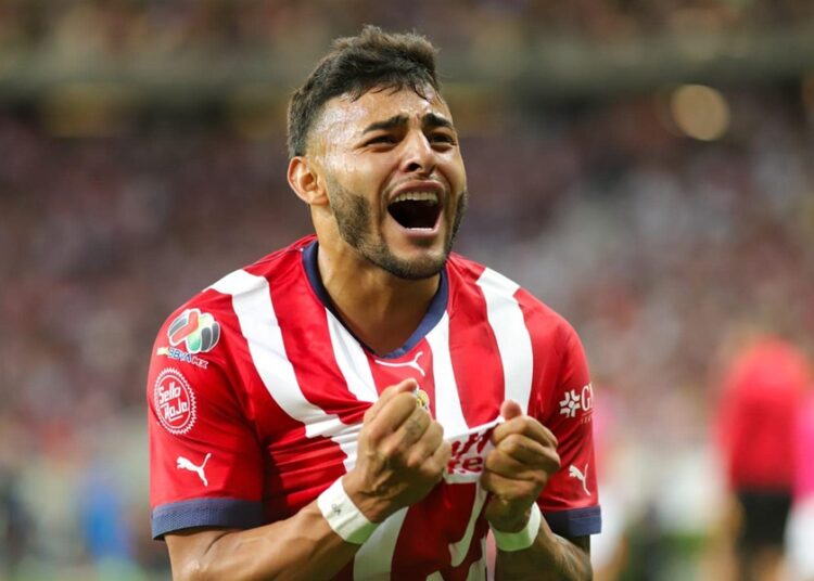 Alexis Vega sale de Chivas y ficha con Toluca