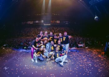 Los Caligaris, fusión de música y circo, regresan a México