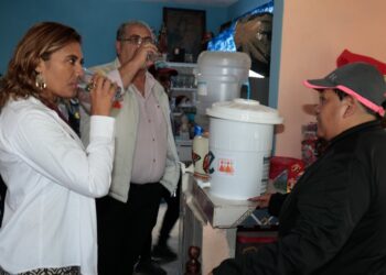 Bienestar colabora para llevar agua potable a familias vulnerables