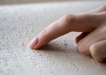 Braille, el sistema que revolucionó el acceso al mundo a personas con discapacidad visual
