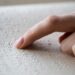 Braille, el sistema que revolucionó el acceso al mundo a personas con discapacidad visual