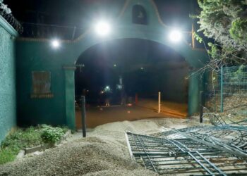 San Andrés Cholula retira reja en Concepción Zavaleta