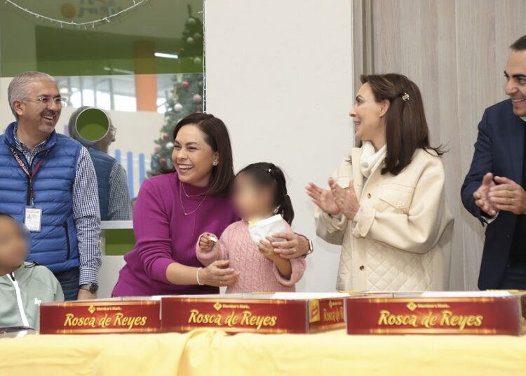 Sedif lleva alegría de Día de Reyes a Casas de Asistencia