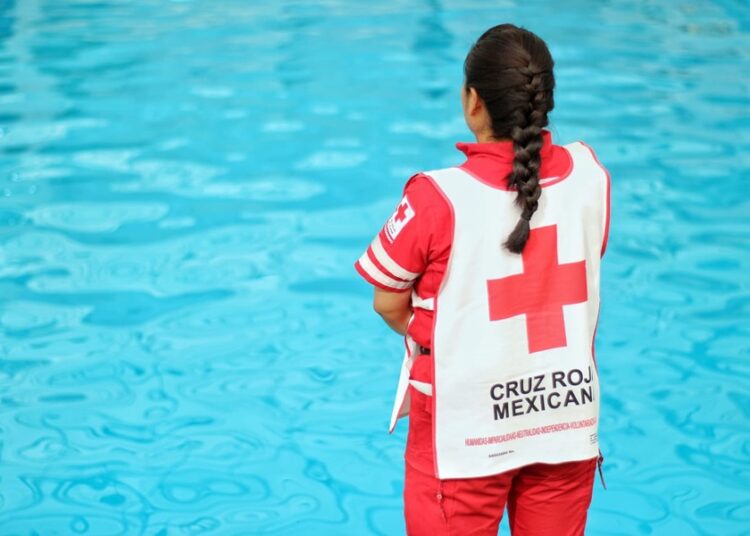¿Eres guardavidas? Checa este curso de la Cruz Roja