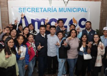 Panistas en Amozoc presentan necesidades a Lalo Rivera
