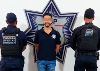 Policía Turística detiene a sujeto vestido de policía en el Barrio de Santiago