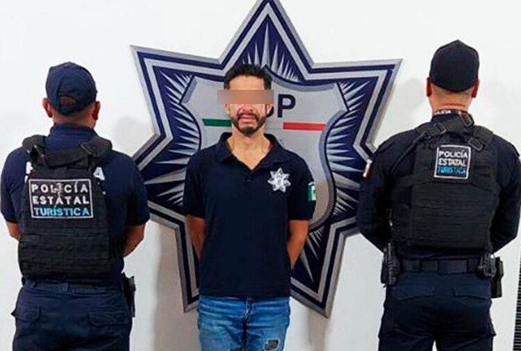 Policía Turística detiene a sujeto vestido de policía en el Barrio de Santiago