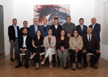 Expertos en cobranza presentan diagnóstico del estado a Lalo Rivera