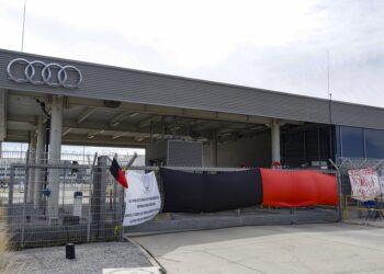 Gobierno del Estado, atento a huelga en Audi