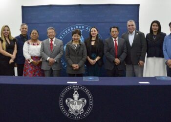BUAP y Universidad Fuerza Migrante firman convenio