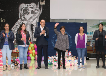Lilia Cedillo entrega lo recaudado en campaña ‘Dona un Peluche 2023’