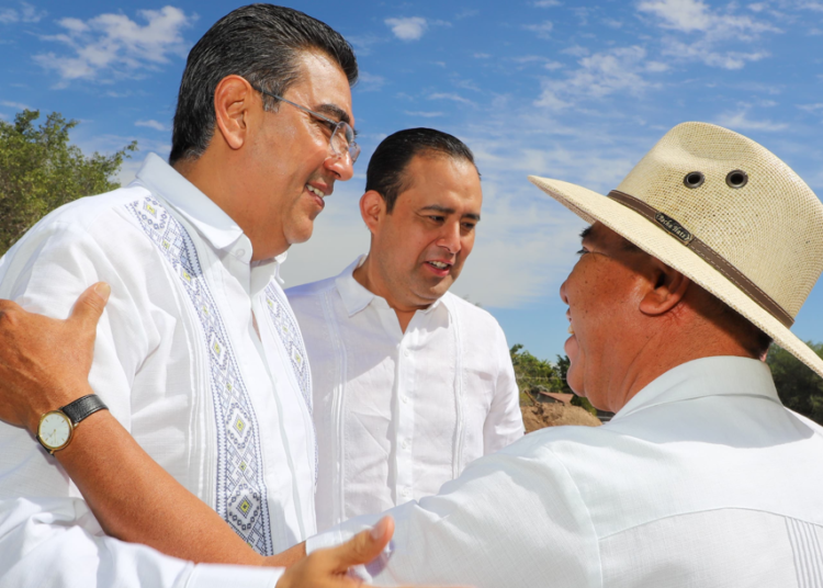 Eduardo Castillo acompaña a gira al gobernador en la Mixteca Poblana