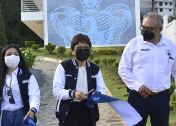 Lilia Cedillo entrega equipamiento para el Complejo Universitario de la Salud