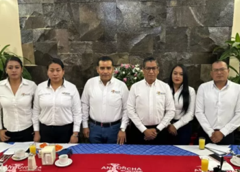 Maestros contra el atraso educativo