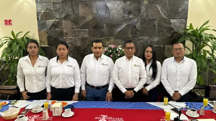 Maestros contra el atraso educativo