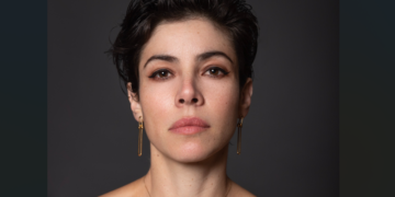 Natalia Plascencia interpreta a Mónica en Familia, producción de Netflix