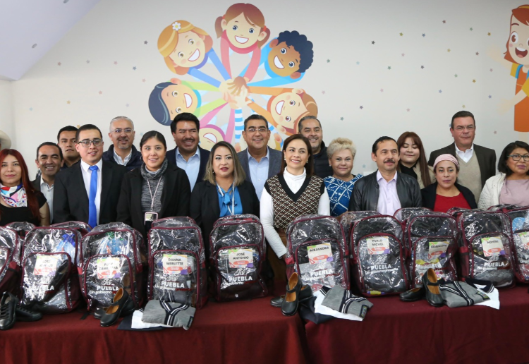 Acceso a la educación a niñas, niños y jóvenes de casa de asistencia del Sedif