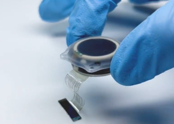 Elon Musk confirma que Neuralink ya implantó chip cerebral en un ser humano
