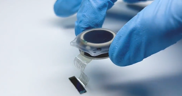 Elon Musk confirma que Neuralink ya implantó chip cerebral en un ser humano