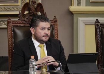 Enrique Rivera no ha manifestado intención de irse a Morena