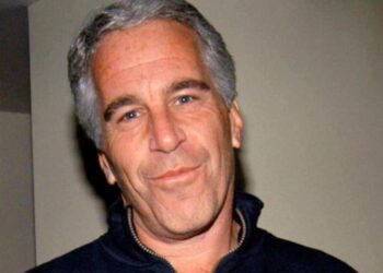 Publican nombres relacionados con Jeffrey Epstein