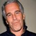 Publican nombres relacionados con Jeffrey Epstein