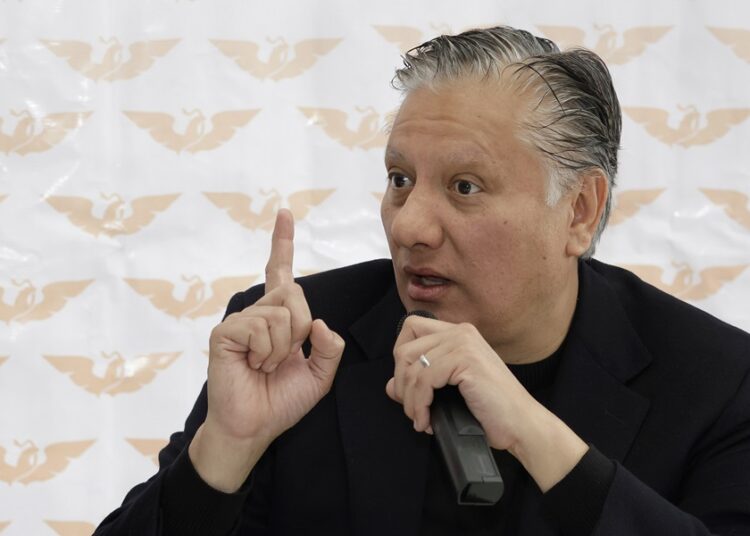 Fernando Morales invita a Néstor Camarillo a MC