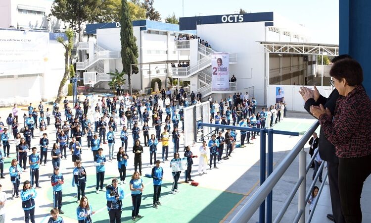 Lilia Cedillo entrega nuevo edificio a la Preparatoria 2 de Octubre