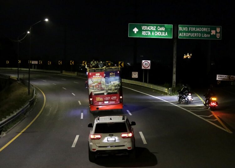 Instalarán nuevas luminarias en Periférico cuando empiece a operar Línea 4 de RUTA