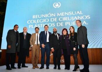 Reconoce gobierno de Puebla labor de cirujanos plásticos