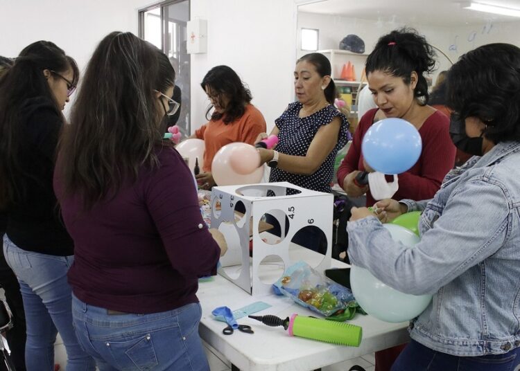 Centros de Desarrollo Comunitario apoyan a poblanas emprendedoras