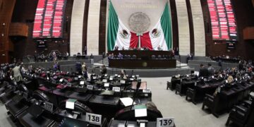 Cámara de Diputados remite a comisiones paquete de 20 iniciativas de AMLO