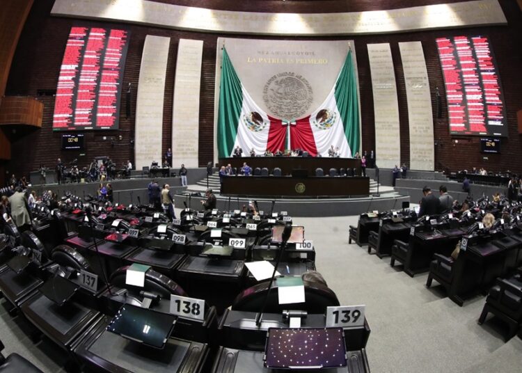 Cámara de Diputados remite a comisiones paquete de 20 iniciativas de AMLO