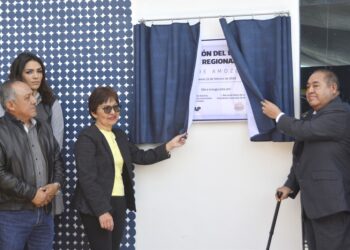 Lilia Cedillo entrega nuevo edificio y cancha de usos múltiples en Complejo Regional Centro