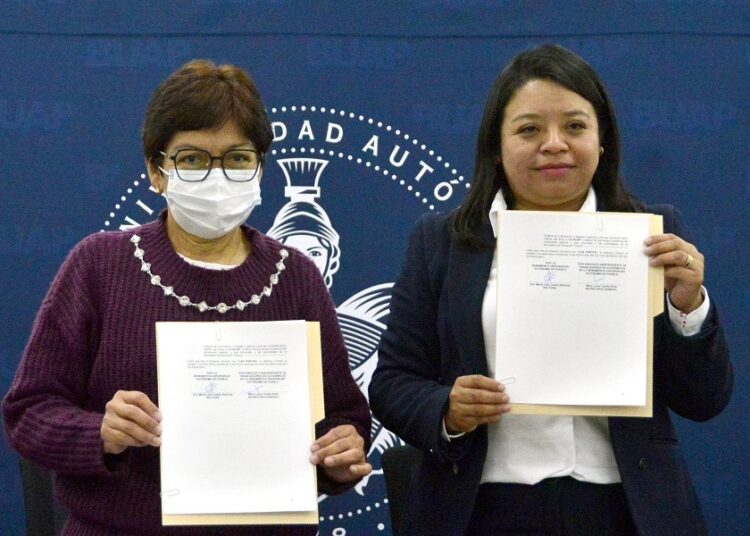 BUAP firma contratos colectivos de trabajo con Sitbuap y Aspabuap