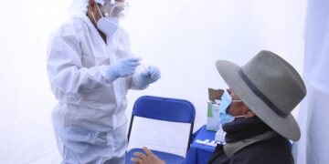 Reportan 5 casos y un deceso por COVID-19