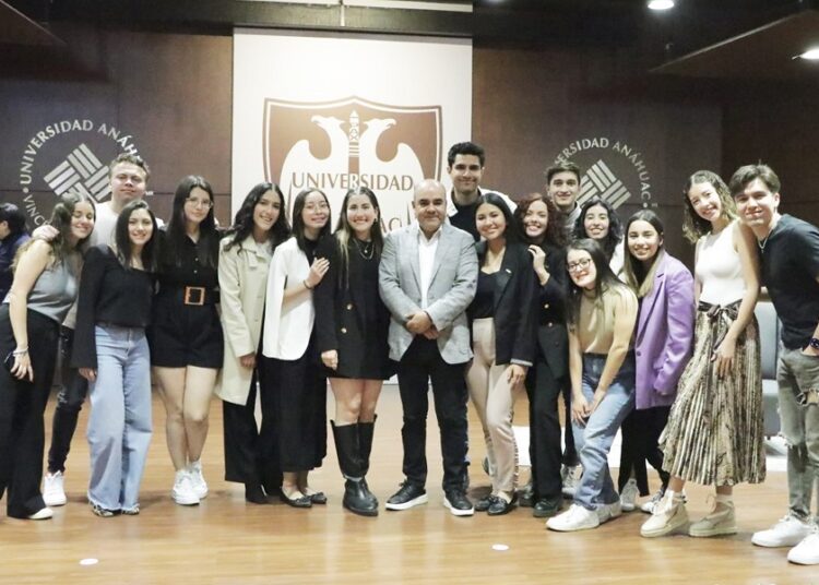 Director de Zignia Live inspira a estudiantes de Anáhuac Puebla