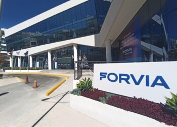 La multinacional francesa Grupo Forvia es denunciada por presuntos actos de corrupción