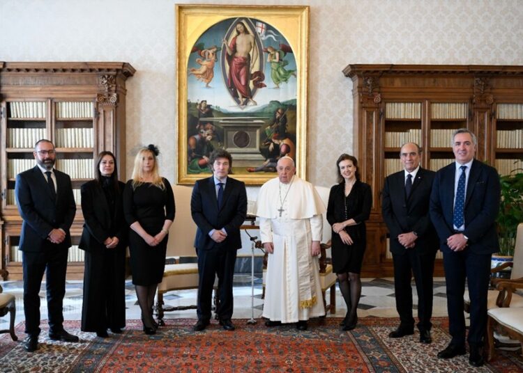Javier Milei se reúne con Papa Francisco en el Vaticano