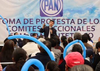 Asiste Lalo Rivera a toma de protesta de comités seccionales