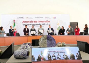 Celebran inversión de Volkswagen cercana a los mil mdd