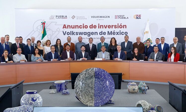 Anuncian inversión de VW en Puebla por mil mdd en electromovilidad