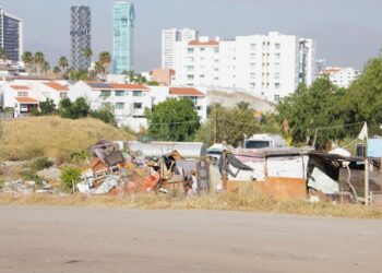 Piden frenar tiradero de escombro y basura a cuenca del río Atoyac